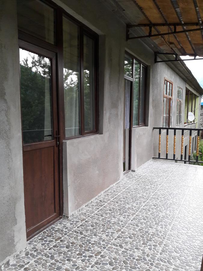 Guest House Adelina Mestia Exteriér fotografie