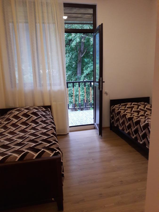 Guest House Adelina Mestia Exteriér fotografie