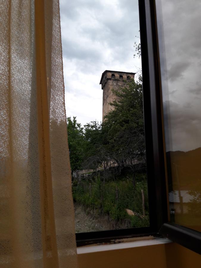 Guest House Adelina Mestia Exteriér fotografie