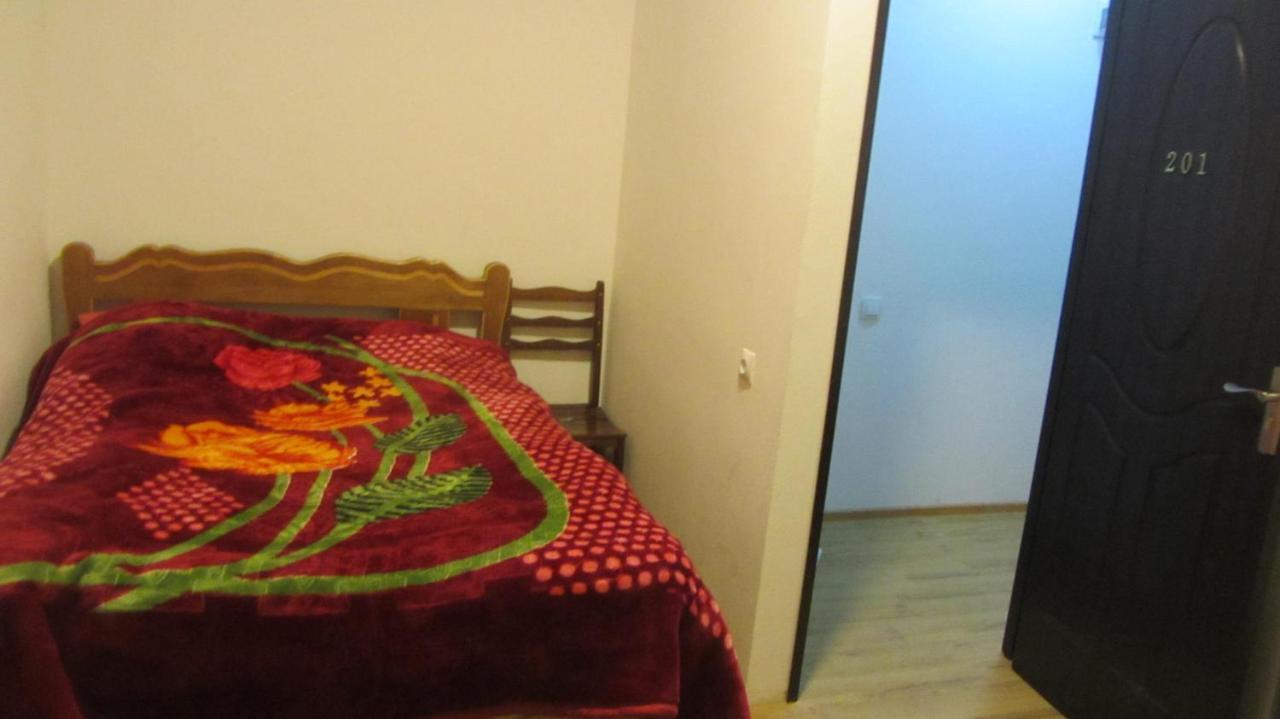 Guest House Adelina Mestia Exteriér fotografie