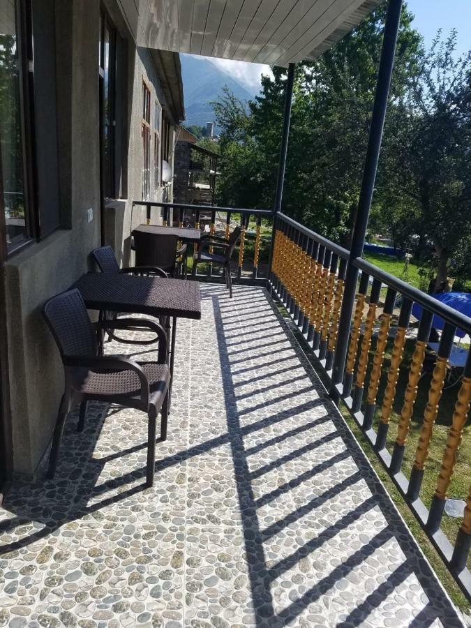 Guest House Adelina Mestia Exteriér fotografie